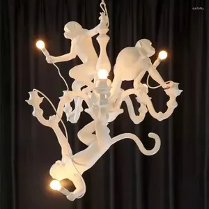 Lámparas de araña Nórdico Creativo Retro Mono Araña Restaurante Cafetería Dormitorio Luz de Pared Diseñador Senior Objeto Móvil Lámpara de Mesa Led