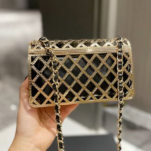 Bolsos de hombro de canal tendencia bolsos de colgajo de lujo de oro dorado hueco hueco tejido con cremallera bolso de cuero clásico de cheque mensajero de mensajería senior diseñador damas