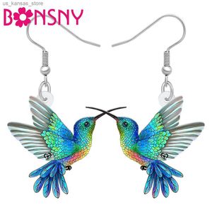 Charm Bonsny Acrílico Flying Hummingbird Pendientes Pendientes de primavera y joya de pájaros de verano Ropa para mujeres Accesorios de regalos Charmen240408