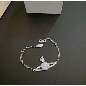 Bracelets de charme Designer Lettre Vivian Sautoirs De Luxe Femmes Bijoux De Mode En Métal Perle Bracelet cjeweler Westwood Mouvement actuel 990ess11898