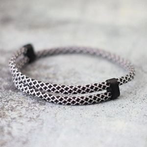 Bracelets de charme Bracelet pour hommes réglables minimalistes Bohemia Paracord Braslet Beach Surfing Accessoires Pulsera Tela Erkek