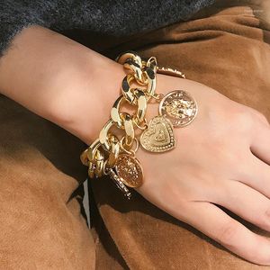 Charme Bracelets Punk Exagération Grand Large Lien Chaîne Bracelet Pour Femmes Coeur Pièce Pendentif Main Bijoux Pulsera Bilezikler En Gros