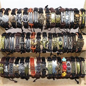 Bracelets porte-bonheur en gros 50pcsLot cuir métal pour hommes Vintage poignet manchette femmes cadeaux bijoux mélange Style 230508