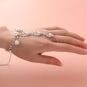 Bracelets porte-bonheur Bracelet femme ensemble anneau mode Style feuille perle main harnais Bracelet chaîne doigt accessoires femmes bijoux