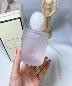 Perfume encantador para niña Sakura Blossom 100 ml EDP Parfums Mujer Spray Lujo Famosa marca Diseñador Fragancia Colonia Perfu5477820