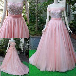 Encantadores vestidos de fiesta de novia con cinta de tul desmontable fuera del hombro Apliques Una línea de volantes Vestidos de noche Vestidos de fiesta formales