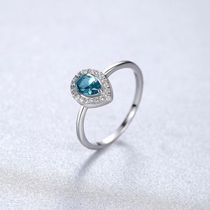 Encantadora gota de agua Zafiro s925 Anillo de plata Mujer Moda Marca de lujo 3A Zircon Anillo de bodas Mujer Joya sintética de alto grado Joyas Fiesta Regalo versátil