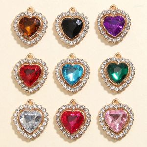 Charmes 10pcs colorés colorés en forme de coeur en forme de perle en cristal en métal paramètres coudre sur des perles pendentif pour les vêtements de bricolage décoration de chaussures