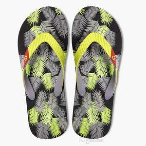 ¡Barato! Zapatillas de hoja de 4 colores para hombre Playa de TPE suave y cómoda, antideslizante para el hogar, chanclas de baño para interiores, zapatillas de exterior para hombre al por mayor