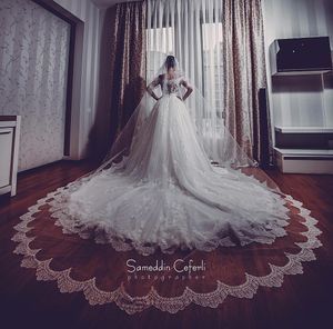 Pas cher longs voiles de mariée une couche voile de mariage tulle dentelle à la main blanc ivoire accessoires de mariage simples