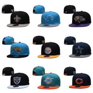 Hombres baratos Bordado Diseñador Snapbacks Sombreros de bola equipados Sombrero plano Deportes planos Sombrero ajustable Baloncesto Fútbol Gorras al aire libre Deportes Gorra de malla