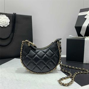 Monederos baratos a la venta Nueva cadena Hobo Lingge Crescent Mini Bolsa de basura pequeña Hombro cruzado