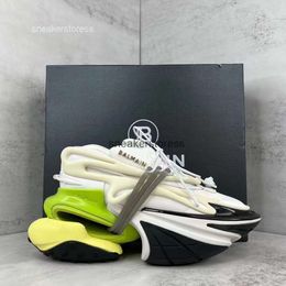 Chaussures pas cher Couples Qualité Pied Designer Balmana Mode Homme Top Homme Vente 2024 Match One Sneaker Airbag Hommes 4U40