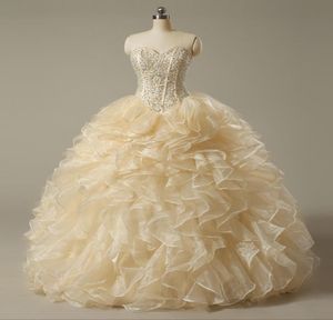 Vestidos de quinceanera de champán barato Pearls Pearls Beade Sweet 16 Dress Longos