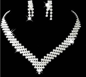 Conjuntos de joyería nupcial de boda baratos Pendientes para niñas Collar Cristales Fiesta de Navidad formal Accesorios de diamantes de imitación Venta superior 2078850