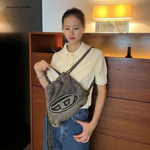 Pas cher en gros liquidation limitée 50% de réduction sac à main célébrité tempérament décontracté denim chaîne cordon bouche seau sac léger luxe sac à dos épaule petit