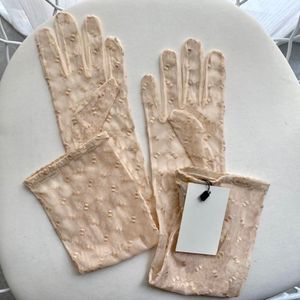 Guantes elegantes de encaje con bordado de letras, manoplas con protector solar para mujer, guante de malla largo con caja de regalo 3101