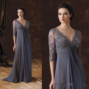 Chic Plus Size Mother Of The Bride Dresses Half Sleeves A-Line V-Neck Empire Waist Mother Of Groom Dress Floor-Length Chiffon Evening Gowns