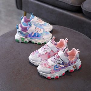 Zapatillas de deporte de malla para niños, zapatos para correr transpirables de color caramelo para bebé de verano, zapatos bonitos con alas de mariposa para niñas 210713