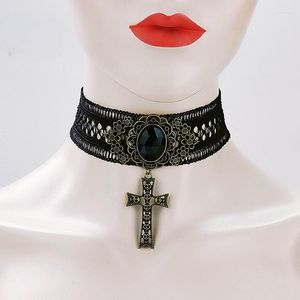 Ras du cou Goth croix squelette pendentif collier femmes esthétique rétro noir dentelle clavicule chaîne Hallowmas bijoux charme Initial