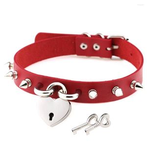 Gargantilla Punk gótico corazón bloqueo remache cadena Collar Harajuku mujeres espinas cortas cuero Kawaii fiesta joyería accesorios regalo