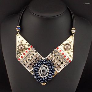UKEN – colliers ras du cou pour femmes, mode crâne perlé fleur de cristal géométrique en alliage, pendentif, bijoux Vintage, robe de soirée N2744