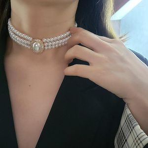 Joya de estilo vintage de gargantilla Prom Body Princess Princess Multi Strand 3 Capa Faux Pearl Collar para mujeres