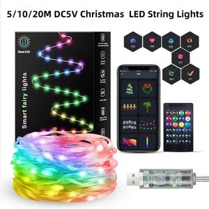 Decoraciones navideñas 5/10/20M DC5V WS2812B RGBIC Christmas Dreamcolor LED String Lights Bluetooth Música Rainbow Fairy Lights para habitación DIY Decoración 231207