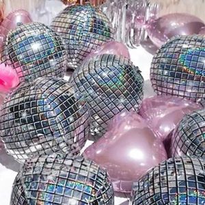 Décorations de Noël 5pcs 4D Disco Ballons Laser pour mariage Joyeux anniversaire Party Rock and Roll Looks Cube rond en forme de Globos 231024