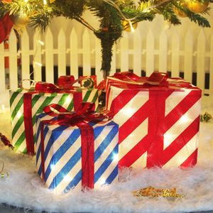 Décorations de Noël Northlight Ensemble de 3 boîtes-cadeaux enneigées vertes et rouges éclairées par LED Décorations de Noël en plein air L231111