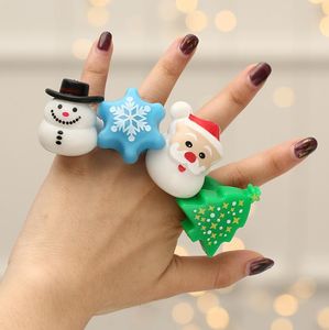 Anillos de gelatina intermitentes de Navidad, recuerdo de fiesta, anillo de dedo con luz LED, árbol, ciervo, copo de nieve, regalo de neón parpadeante para niños y adultos