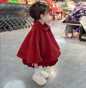 Poncho de lana rojo para niñas de Navidad, capa de princesa sin mangas con solapa para niños, abrigo de otoño invierno para niños, prendas de vestir cálidas Z5556
