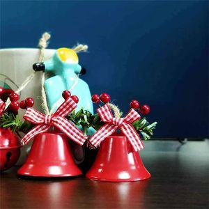 Campanas navideñas pequeñas, minicampana navideña con cordones rojos para decoración de festivales, dijes DIY, venta al por mayor A02