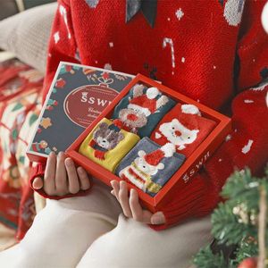 Caja de calcetines de Navidad Calcetines de tubo medio encantadores de dibujos animados Calcetines de algodón de mujer Caja de regalo de calcetín de Navidad rojo