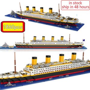 Suministros de juguetes de Navidad 1860 piezas RMS Titanic modelo gran crucero/barco 3D Micro bloques de construcción colección de ladrillos DIY juguetes para niños regalo de Navidad 231129