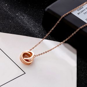 Collares con colgante circular, joyería de lujo, collar de diseñador, chapado en oro, plata, dijes de amor, regalo festivo a granel, collar de cadena personalizado con lazo de moda simple para mujer