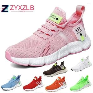 Classic 740 Chaussures de marche Fashion Men de haute qualité Sneakers Femmes Breffable Casual Running Runnis Tennis confortable Zapatillas Hombre