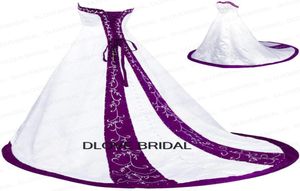 Robe de mariée en ligne de perle classique A Line Court Train White et Purple Satin sans bretelles Cornitet Corset Vestido de Novia Wit3594668