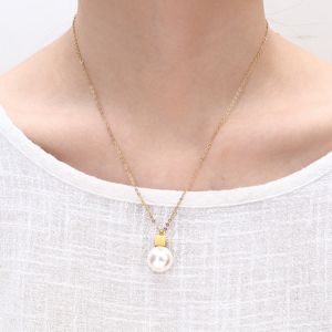 Diseñador clásico Collar de perlas de agua dulce Señoras Granos de concha Cadena de clavícula de acero inoxidable larga Colgante multicolor Joyería para niñas Regalo