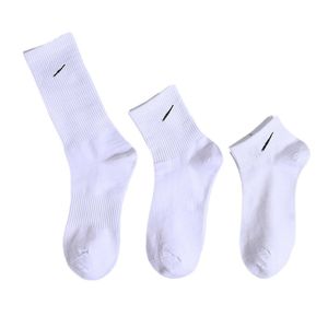 Chaussettes classiques pour hommes pour hommes chaussettes de créateurs chaussettes de luxe pour femmes chaussettes de sport en coton meias Socken noir blanc calcetines calzini medias femme les chaussettes