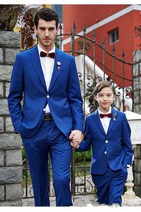 Estilo clásico Dos botones Royal Blue Wedding Groom Tuxedos Peak Lapel Padrinos de boda para hombre Cena Blazer Trajes (Chaqueta + Pantalones + Pajarita) NO: 1618