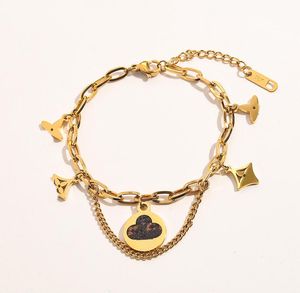 Clásicos 20 Estilos Diseñador 18K Pulseras de cadena chapadas en oro Nunca se desvanecen Cadenas de brazalete de trébol de cuatro hojas de acero inoxidable Marca Carta Pulsera Amante Joyería de Navidad