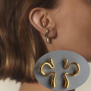 Pendientes con clip en la parte posterior con forma de serpiente abstracta de Color dorado gótico para mujer y hombre, aretes con Clip falso estético para la oreja