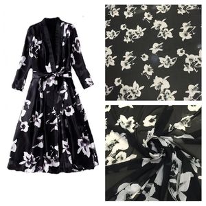 Tissu d'habillement en mousseline de soie imprimé fleur noir et blanc, robe chemise bohème, jupe de station balnéaire, foulard en soie, accessoires tissus