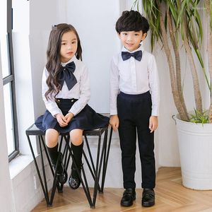 Conjuntos de ropa para niños, uniformes escolares japoneses coreanos de algodón, camisas blancas para niñas y niños, falda azul marino, pantalones, atuendo de jardín de infantes