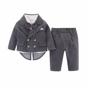 Ensembles de vêtements Cotton Trined Suit pour bébé garçons Bow Bow One Year Little Robe Set trois pièces 0-3 ans