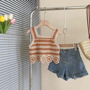 Ensembles de vêtements fille coréenne creux crochet tricot chemise haut été doux vacances style gilet jeans enfants vêtements enfant en bas âge t-shirt denim shorts 230412