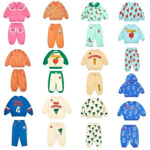 Ensembles de vêtements Vêtements pour enfants Marque coréenne 2024 Printemps Enfant Garçons Sweat-shirt Pantalon de dessin animé Bébé Fille Tenue Ensemble Mignon Tops Vêtements d'extérieur pour enfants