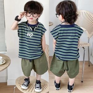 Ensembles de vêtements Summer Boys Set Fashion Stripe Design design T-shirt Pantalons 2pcs Suit pour enfants Tenue de sport pour enfants