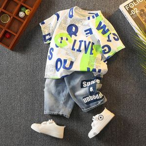 Ensembles de vêtements Costumes pour enfants d'été Garçons Vêtements Garçon Bébé Lettres T-shirt à manches courtes Shorts Ensemble 2 pièces Ensemble de vêtements pour enfantsVêtements